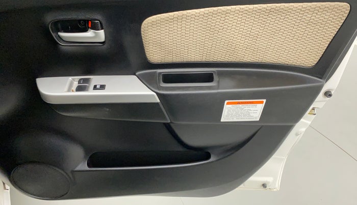 2018 Maruti Wagon R 1.0 LXI CNG, CNG, Manual, 56,733 km, Driver Side Door Panels Control