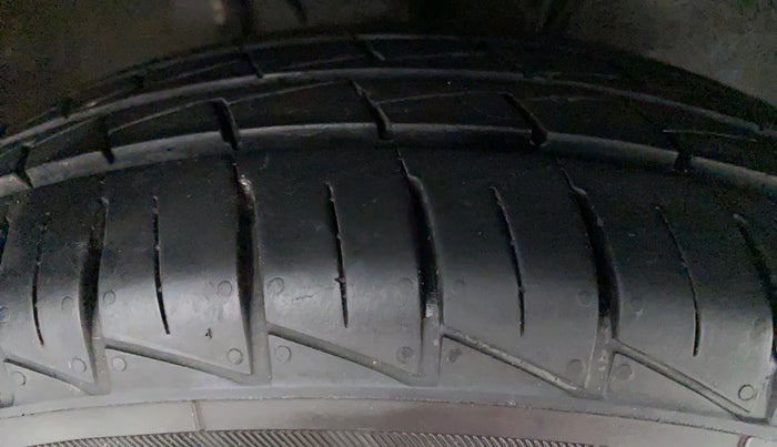 2021 Maruti Alto LXI CNG, CNG, Manual, 16,511 km, Left Rear Tyre Tread