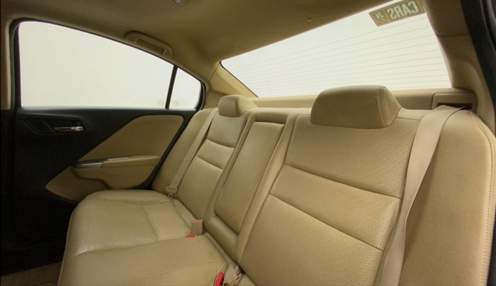 2015 Honda City 1.5L I-VTEC VX CVT, Petrol, Automatic, 1,09,144 km, Right Side Rear Door Cabin