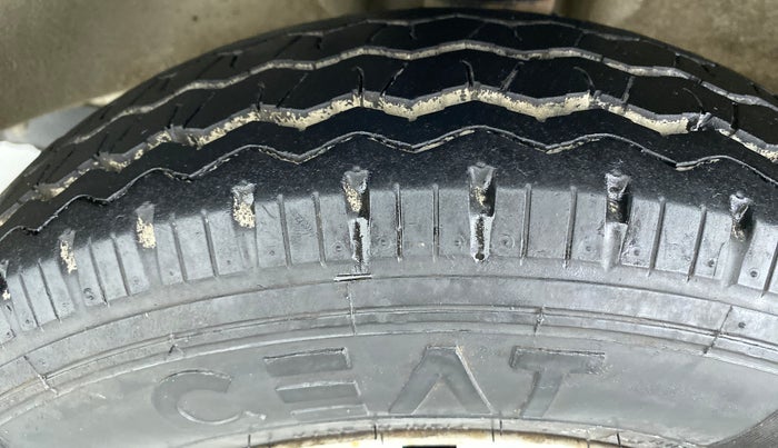 2018 Maruti OMNI E 8 STR, Petrol, Manual, 8,189 km, Left Front Tyre Tread