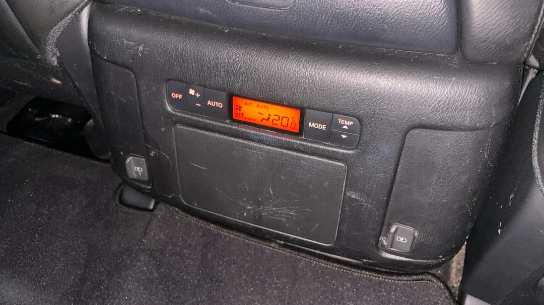 2020 Nissan Patrol Ti (4x4), Automatic, 76321 km, Rear A/C Vent