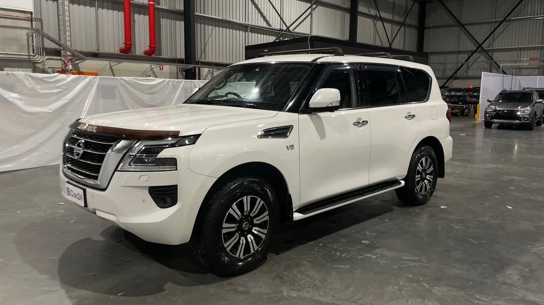 2020 Nissan Patrol Ti (4x4), Automatic, 76321 km, Left Front Diagonal (45- Degree) View
