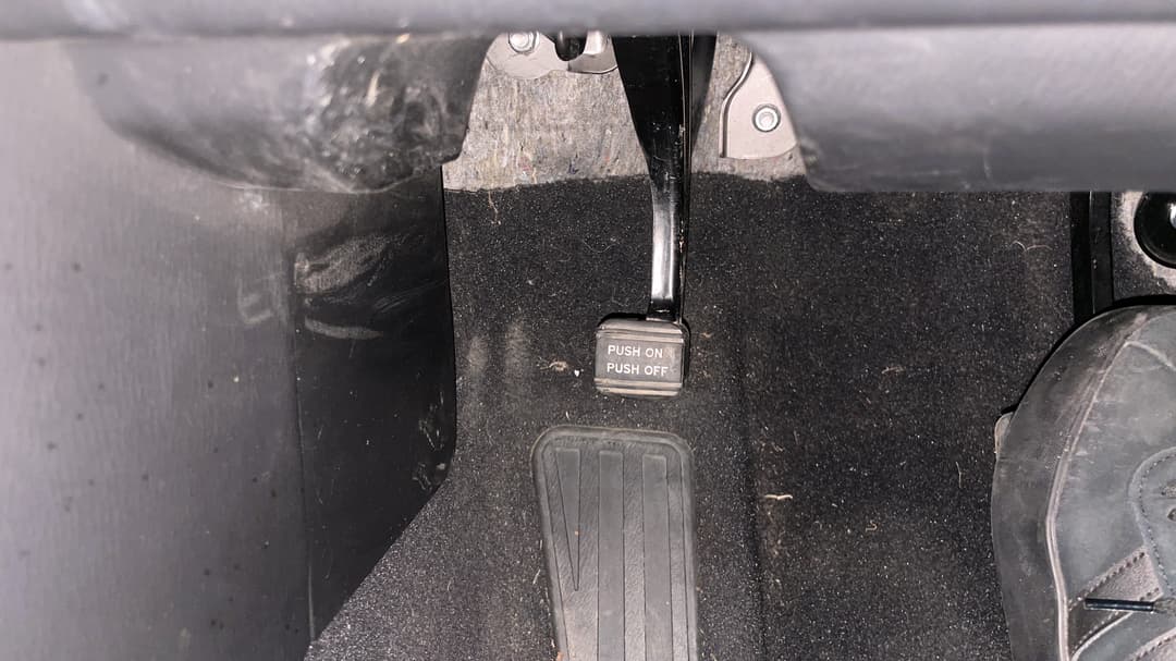 2020 Nissan Patrol Ti (4x4), Automatic, 76321 km, Handbrake