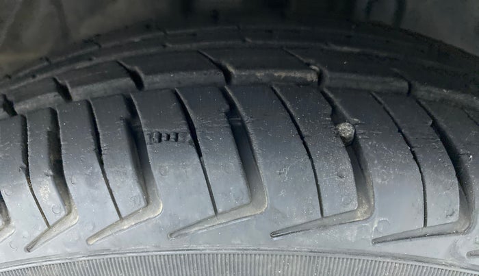 2018 Datsun Redi Go A, Petrol, Manual, 13,335 km, Right Front Tyre Tread
