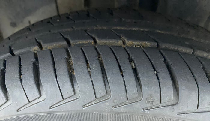 2018 Datsun Redi Go A, Petrol, Manual, 13,335 km, Left Front Tyre Tread