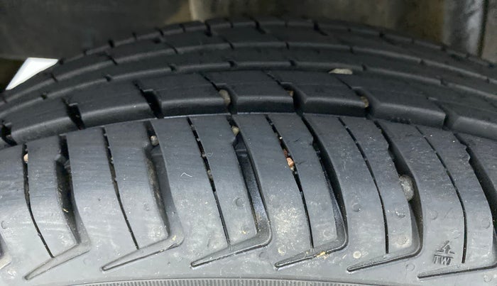 2018 Datsun Redi Go A, Petrol, Manual, 13,335 km, Right Rear Tyre Tread