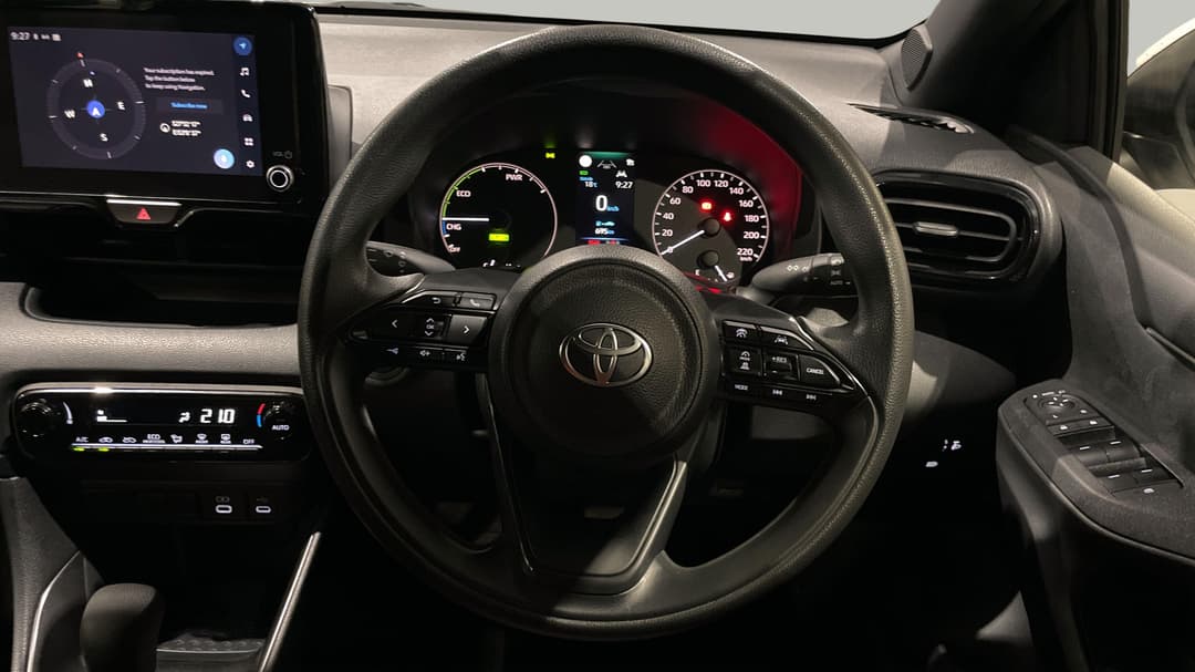 2025 Toyota Yaris Ascent Sport Hybrid, Automatic, 30628 km, Steering Wheel Close-up