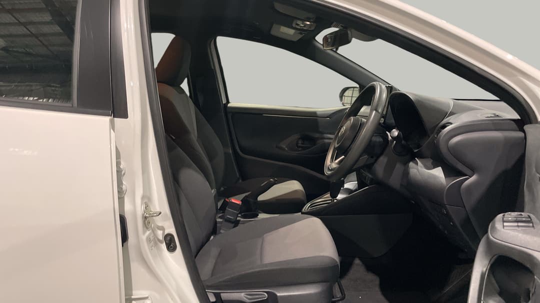 2025 Toyota Yaris Ascent Sport Hybrid, Automatic, 30628 km, Right Side Front Door Cabin View