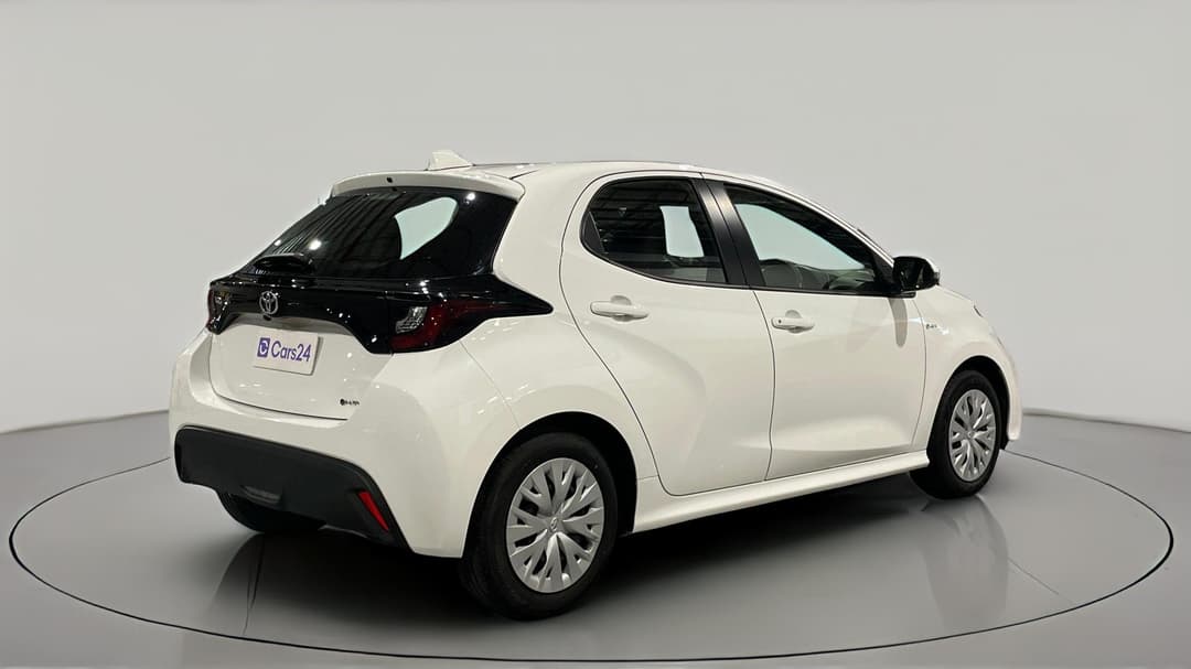 2025 Toyota Yaris Ascent Sport Hybrid, Automatic, 30628 km, Right Back Diagonal (45- Degree) View