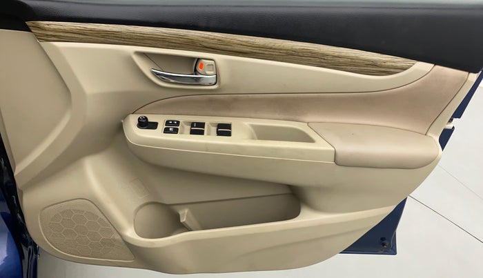 2019 Maruti Ciaz 1.5 SIGMA SHVS, Petrol, Manual, 38,917 km, Driver Side Door Panels Control