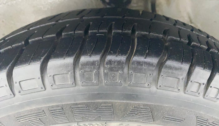 2018 Maruti Alto 800 LXI, Petrol, Manual, 41,718 km, Left Front Tyre Tread