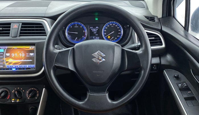 2016 Maruti S Cross SIGMA 1.3, Diesel, Manual, 82,576 km, Steering Wheel Close Up