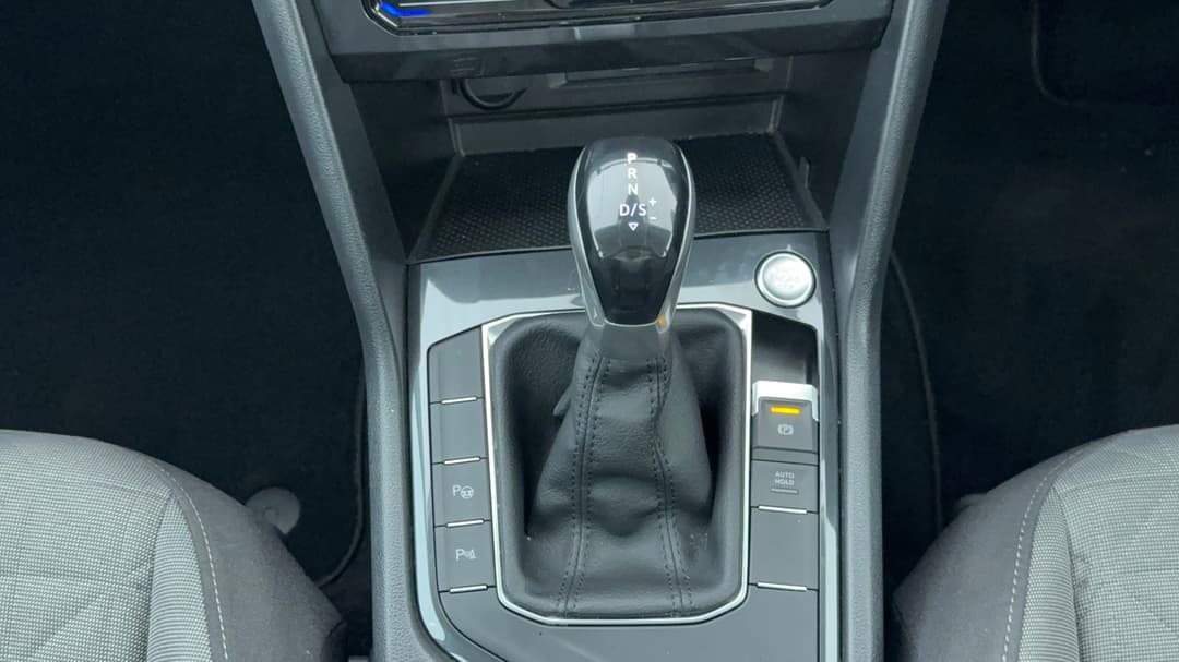 2020 Volkswagen Tiguan 110tsi Life, Automatic, 63489 km, Gear Lever 