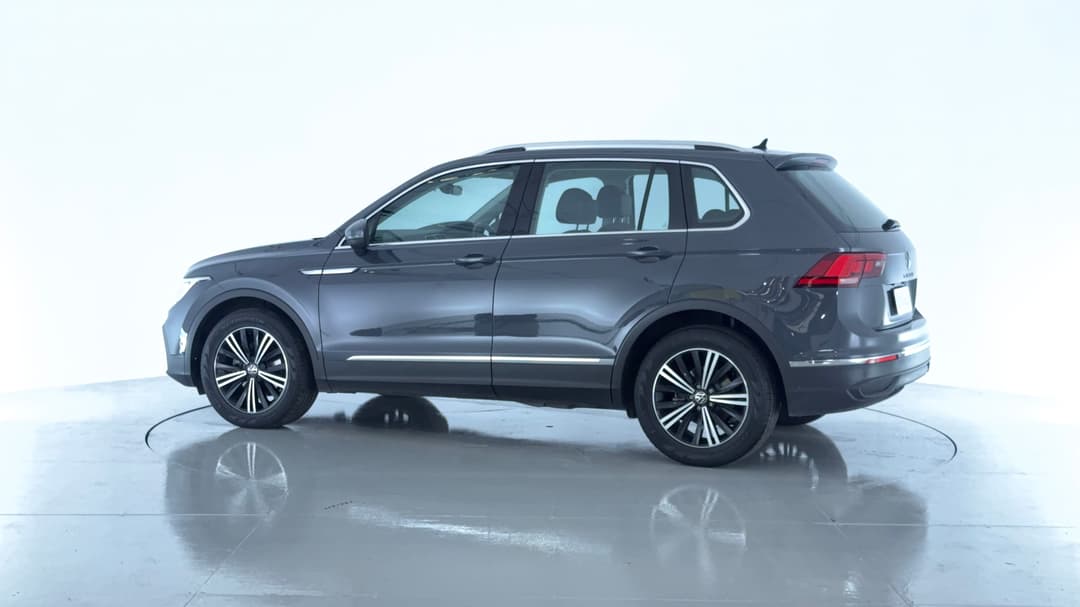 2020 Volkswagen Tiguan 110tsi Life, Automatic, 63489 km, Left Back Diagonal (45- Degree) View