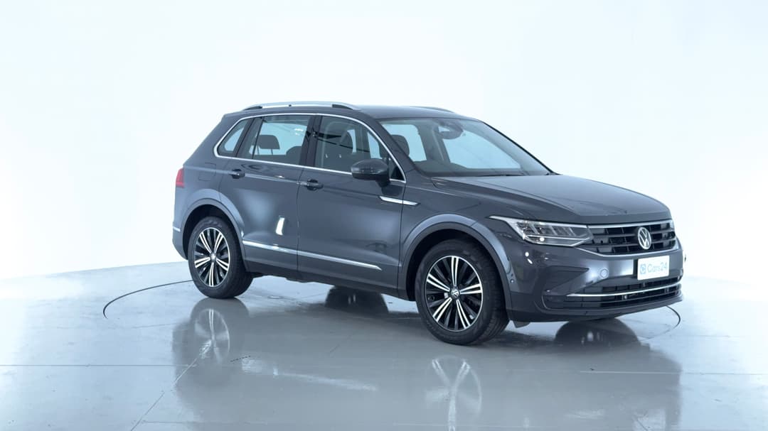 2020 Volkswagen Tiguan 110tsi Life, Automatic, 63489 km, Right Front Diagonal (45- Degree) View
