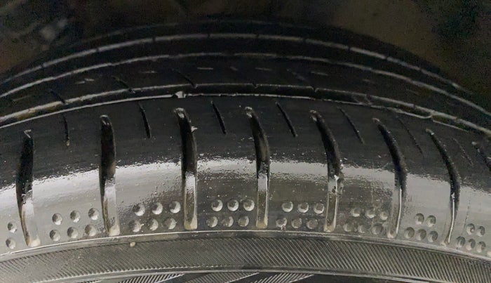 2019 Hyundai Elite i20 SPORTZ PLUS 1.2, Petrol, Manual, 47,575 km, Left Front Tyre Tread