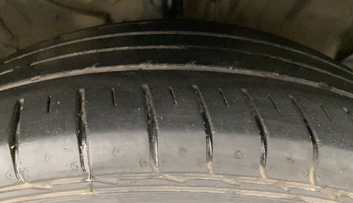 2019 KIA SELTOS GTK 1.4 PETROL, Petrol, Manual, 1,15,048 km, Right Front Tyre Tread