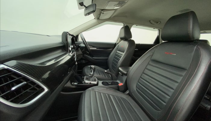 2019 KIA SELTOS GTK 1.4 PETROL, Petrol, Manual, 1,15,048 km, Right Side Front Door Cabin