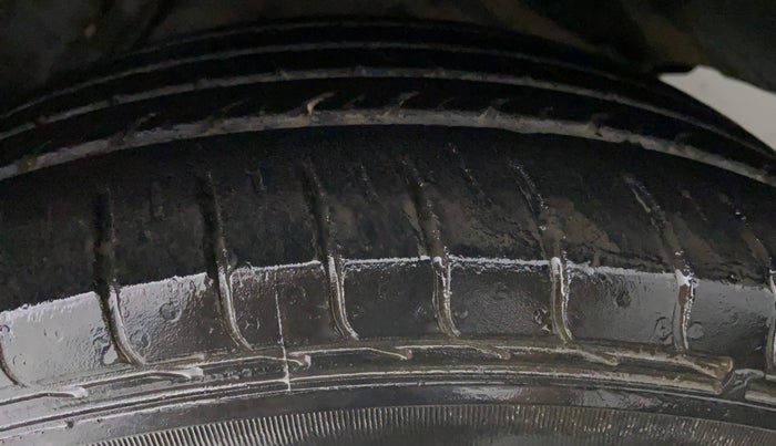 2018 Tata NEXON XE, Petrol, Manual, 24,464 km, Left Rear Tyre Tread
