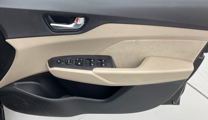 2019 Hyundai Verna 1.6 VTVT SX, Petrol, Manual, 29,095 km, Driver Side Door Panels Control