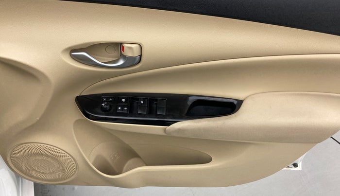 2018 Toyota YARIS V CVT, Petrol, Automatic, 27,748 km, Driver Side Door Panels Control