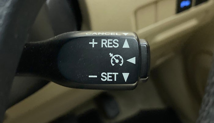 2018 Toyota YARIS V CVT, Petrol, Automatic, 27,748 km, Adaptive Cruise Control
