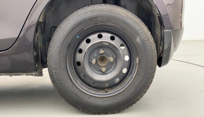 2015 Maruti Swift VXI, Petrol, Manual, 40,861 km, Left Rear Wheel
