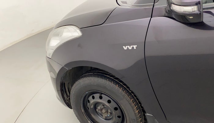 2015 Maruti Swift VXI, Petrol, Manual, 40,861 km, Left fender - Paint has minor damage
