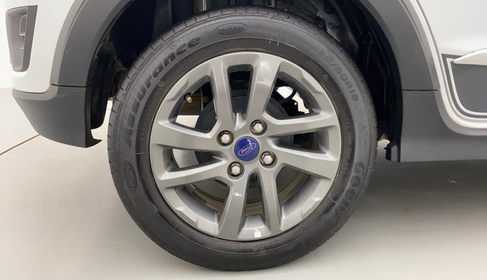 2018 Ford FREESTYLE TITANIUM 1.2 TI-VCT MT, Petrol, Manual, 16,203 km, Right Rear Wheel