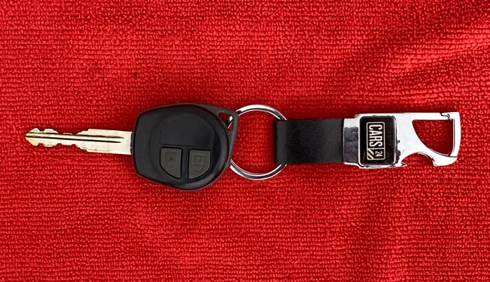 2015 Maruti Swift VDI ABS, Diesel, Manual, 75,447 km, Key Close Up