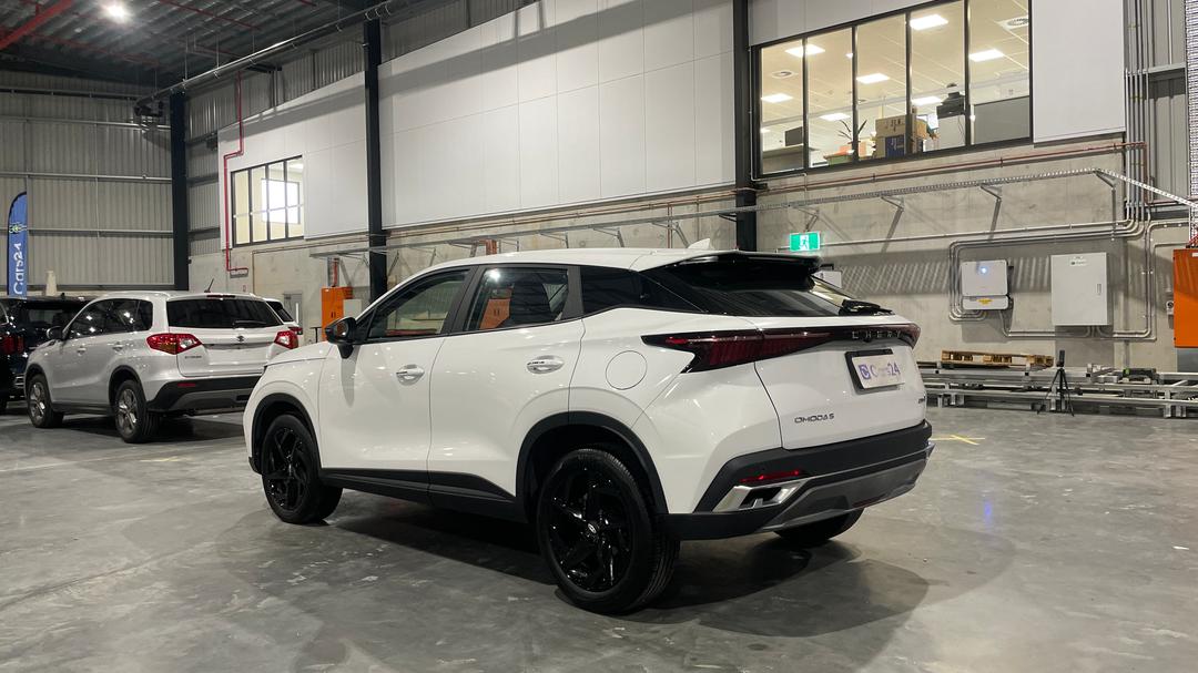 2023 Chery Omoda 5 Bx (basic Version), Automatic, 22747 km, Left Back Diagonal (45- Degree) View