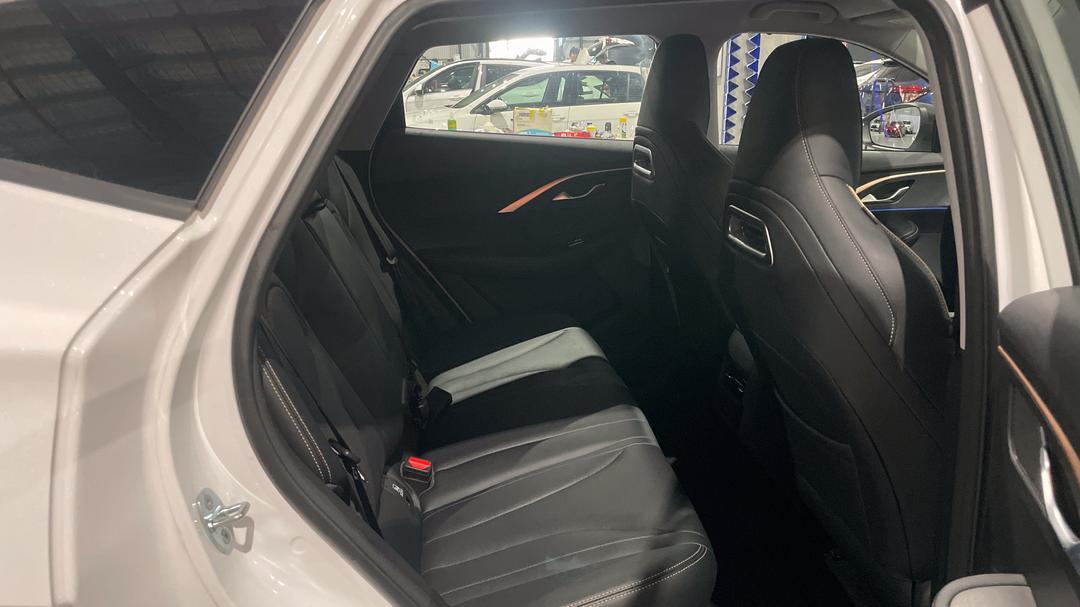 2023 Chery Omoda 5 Bx (basic Version), Automatic, 22747 km, Right Side Rear Door Cabin View