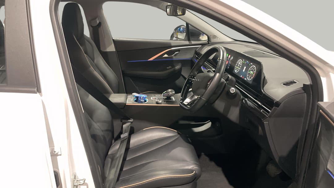 2023 Chery Omoda 5 Bx (basic Version), Automatic, 22747 km, Right Side Front Door Cabin View