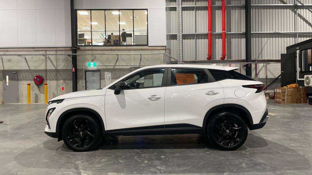2023 Chery Omoda 5 Bx (basic Version), Automatic, 22747 km, Left Side View