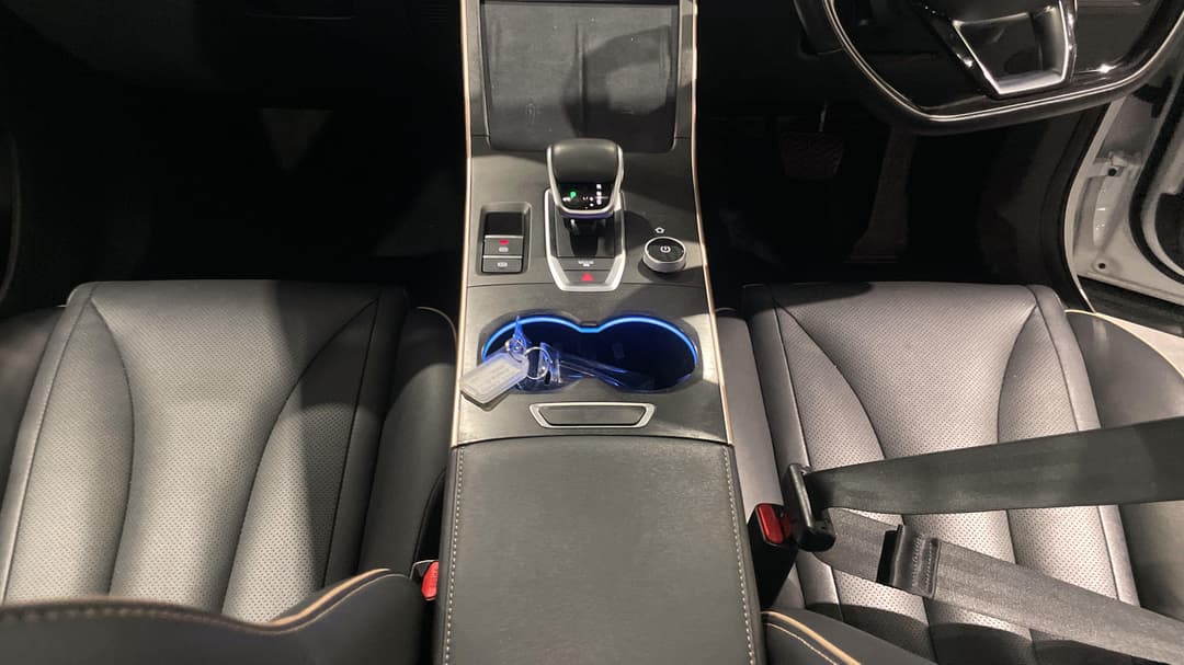 2023 Chery Omoda 5 Bx (basic Version), Automatic, 22747 km, Center Console