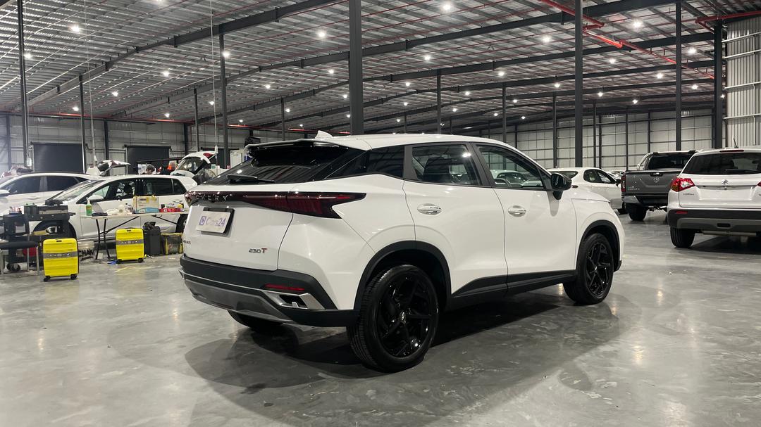 2023 Chery Omoda 5 Bx (basic Version), Automatic, 22747 km, Right Back Diagonal (45- Degree) View