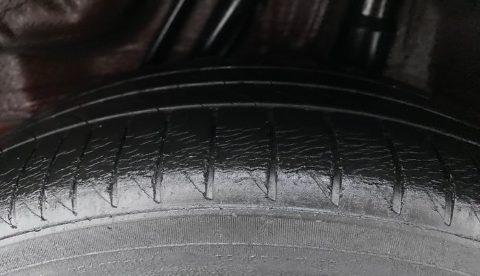 2017 Honda BR-V 1.5L I- DTEC S, Diesel, Manual, 65,395 km, Left Rear Tyre Tread