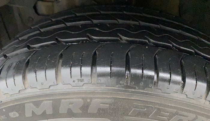 2017 Maruti Vitara Brezza ZDI PLUS, Diesel, Manual, 59,414 km, Left Front Tyre Tread