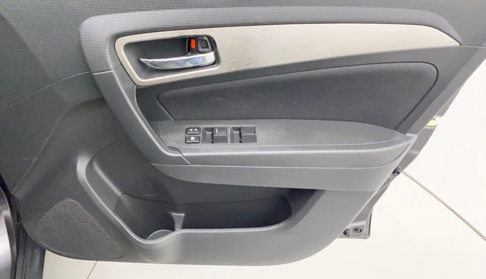 2017 Maruti Vitara Brezza ZDI PLUS, Diesel, Manual, 59,414 km, Driver Side Door Panels Control