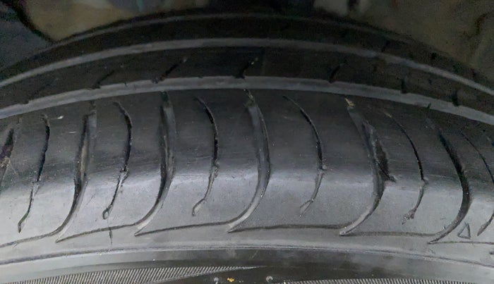 2020 KIA SELTOS HTK PLUS 1.5 DIESEL, Diesel, Manual, 44,414 km, Left Front Tyre Tread