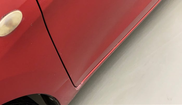 2014 Maruti Celerio VXI CNG D, CNG, Manual, 72,298 km, Front passenger door - Slightly dented