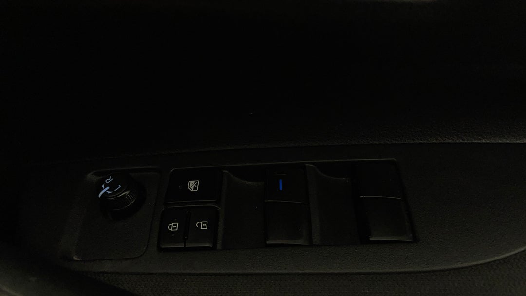 2020 Toyota Corolla Ascent Sport Hybrid, Automatic, 79664 km, Drivers Side Door Panel Controls