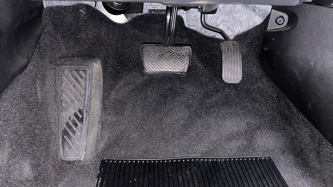 2020 Toyota Corolla Ascent Sport Hybrid, Automatic, 79664 km, Pedals and Footmat