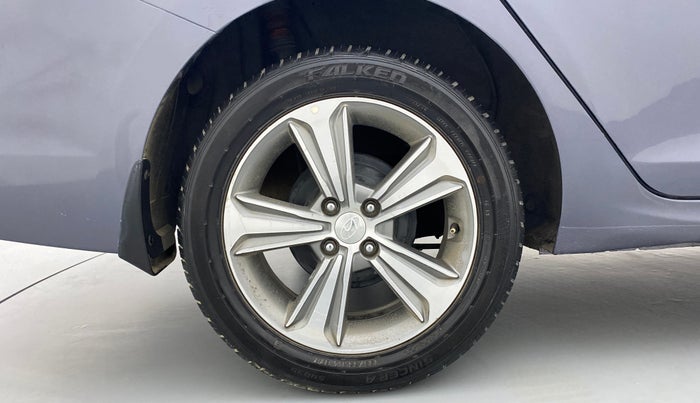 2019 Hyundai Verna 1.6 SX VTVT, Petrol, Manual, 34,666 km, Right Rear Wheel