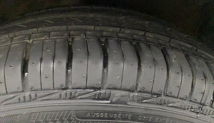 2015 Maruti Celerio VXI CNG, CNG, Manual, 26,187 km, Left Rear Tyre Tread