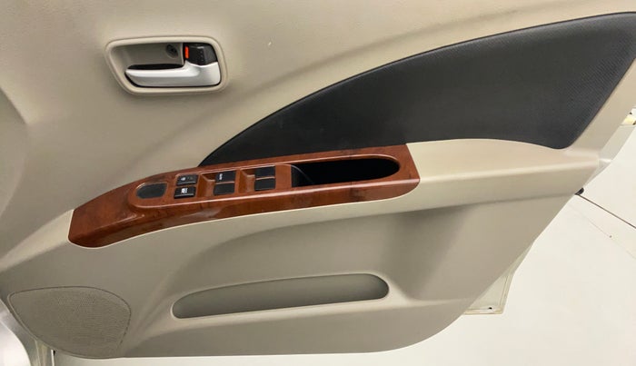 2015 Maruti Celerio VXI CNG, CNG, Manual, 26,187 km, Driver Side Door Panels Control