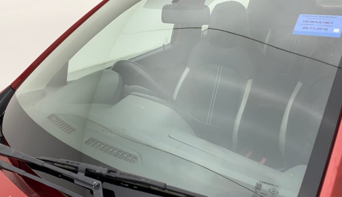 2016 Renault Kwid RXT 1.0, Petrol, Manual, 79,245 km, Front windshield - Minor spot on windshield