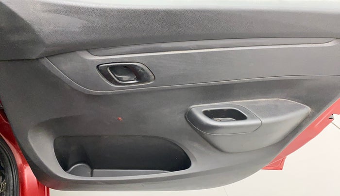 2016 Renault Kwid RXT 1.0, Petrol, Manual, 79,245 km, Driver Side Door Panels Control