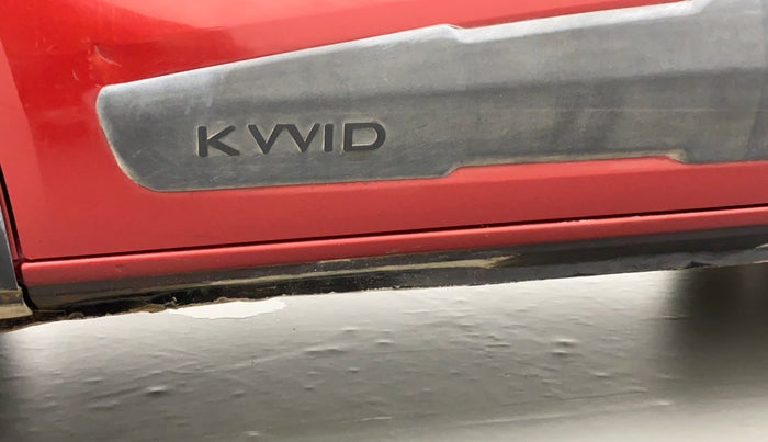 2016 Renault Kwid RXT 1.0, Petrol, Manual, 79,245 km, Left running board - Slight discoloration