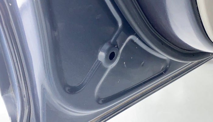 2019 Tata NEXON XMA 1.5, Diesel, Automatic, 24,470 km, Front passenger door - Door stopper rubber missing